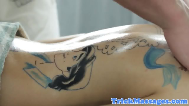 Tattooed massaged babe drilled by masseur