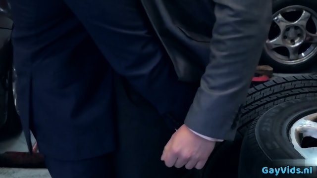 Muscle gay fetish with cumshot