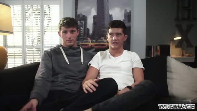 Hot twinks anal rimming and cum in ass