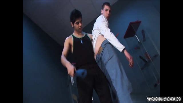 Hot twinks spanking and cumshot