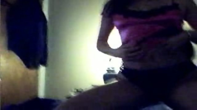 Girl masturbates infront a cam