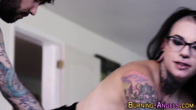 Emo tattooed ho gets cum