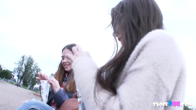 Horny teen babes love hardcore threesome