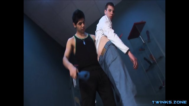 Hot twinks spanking with cumshot