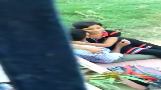 Indian Girlfriend Boyfriend Kisses and Fuck in public mms leaked