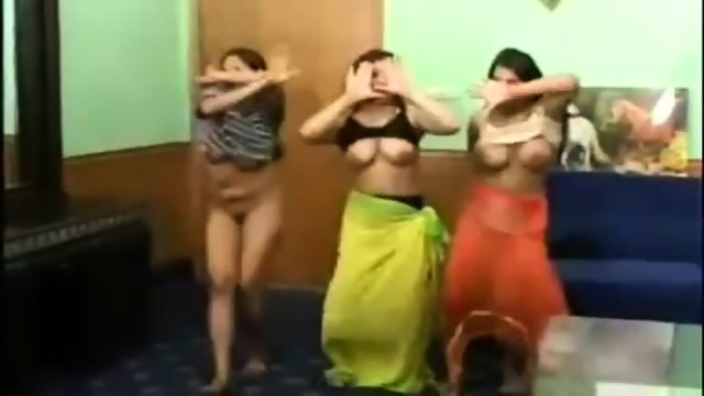 Attractive pakistani females unclothed mujra