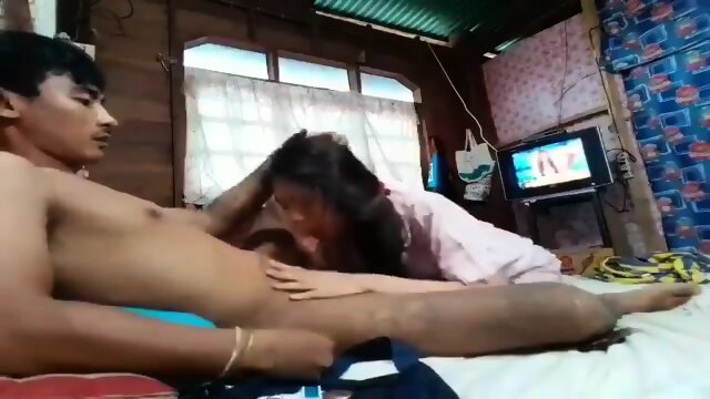 Horny Amateur Slut 124
