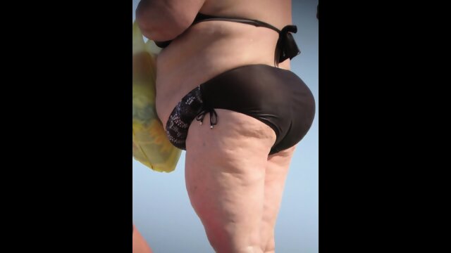 Beach candid (BBW PAWG MATURES AND GRANNIES)