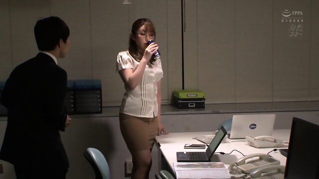 YD-734 è¢«ä¸è¥çäººå¦»æ¼äº®ä¸å¸ï¼åäºæç¥é£²æå¤§è¦ºéï¼æçºæ·«è©ççå¥³äºº è¿·å¹»æ§äº¤ åéæªå¥