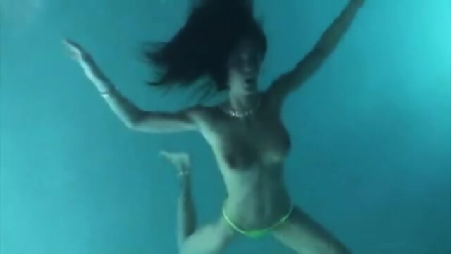 Hottest underwater drowning