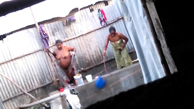 Tamil hot kamavery thevidiya periya molai full nude show