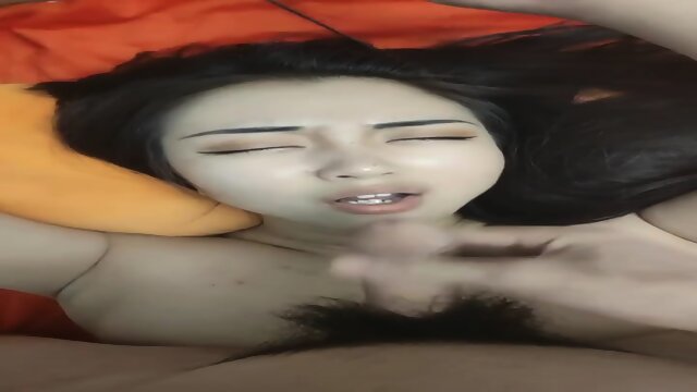 The stunner on the bed waits for the big brother to have sex  f5224