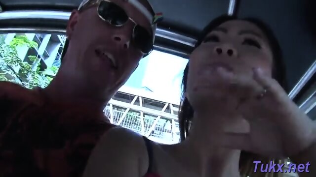 Classy bimbo cums from sausage licking