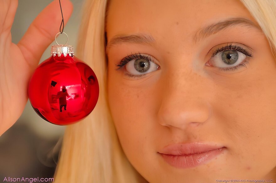 enlarge-young_and_beautyfull - Alison Angel - My body is my Christmas tree - 0012 - 112-enlarge
