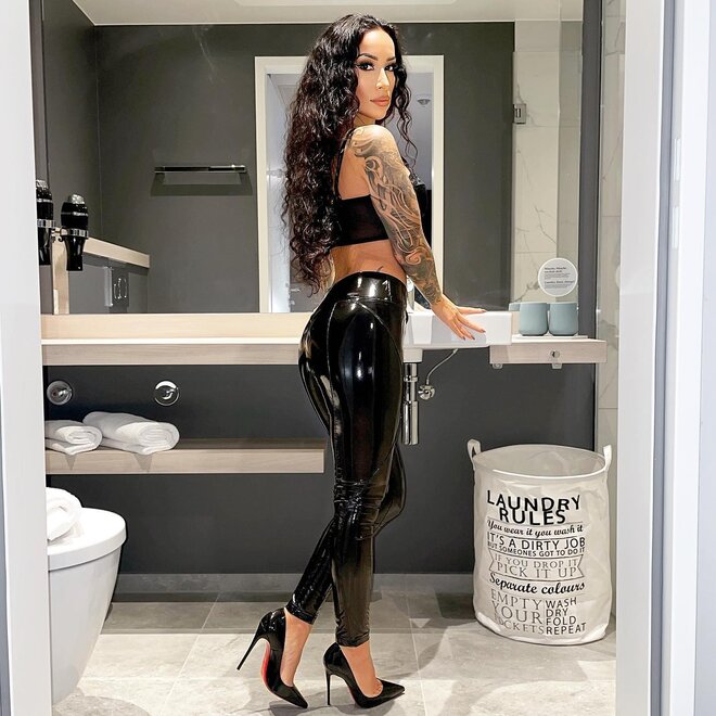 areenxs_1669741227_2982328032487801447_2210635238