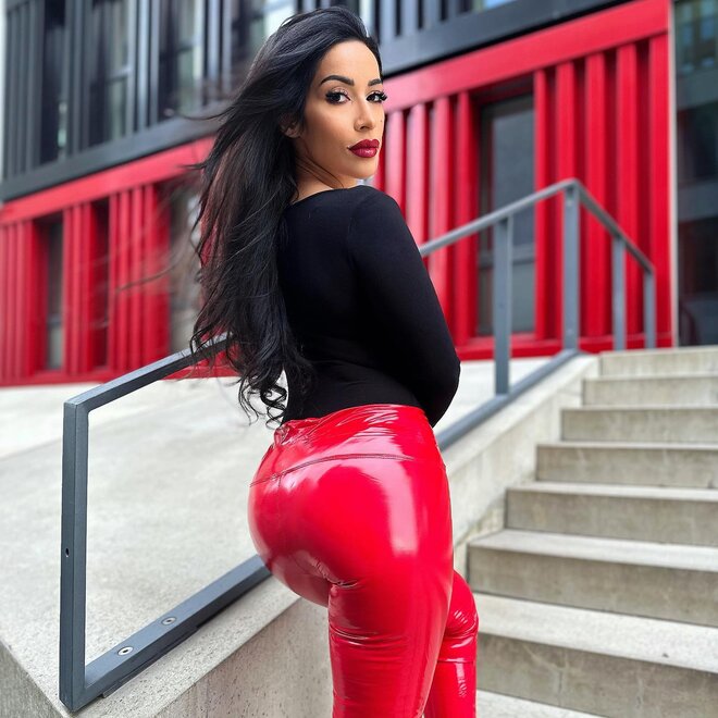 areenxs_1672592416_3006245536633913121_2210635238