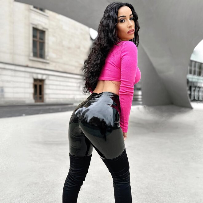 areenxs_1678035613_3051906383691655655_2210635238