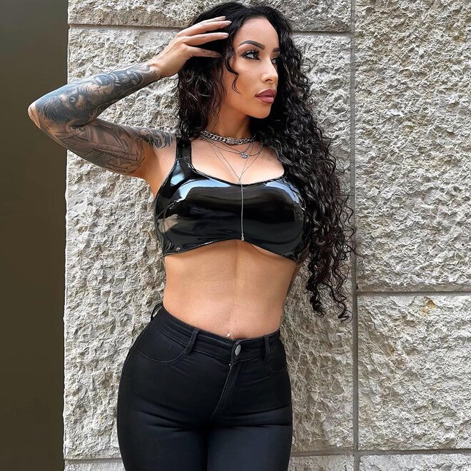 areenxs_1687449603_3130876654762780822_2210635238