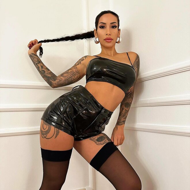 areenxs_1701968401_3252669164555426788_2210635238