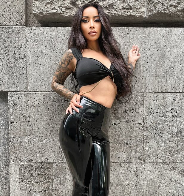 areenxs_1711645203_3333844058084985157_2210635238