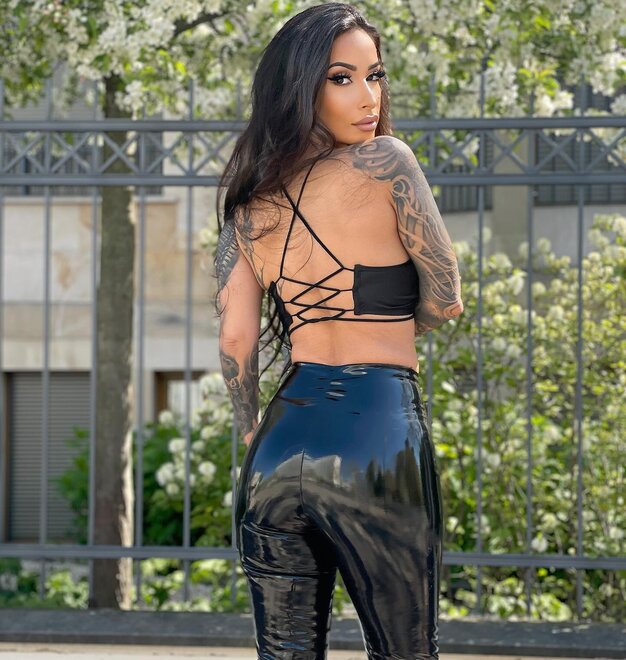 areenxs_1712246401_3338887275658361312_2210635238