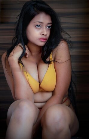amateur photo Indian-model-thick-ass-nude-photo-shoot-pics-1-1