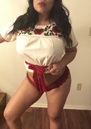 amateur pic This shirt is from Ecuador I think cute, thoughts? [f]