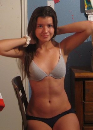 amateur pic Just in her everyday undies