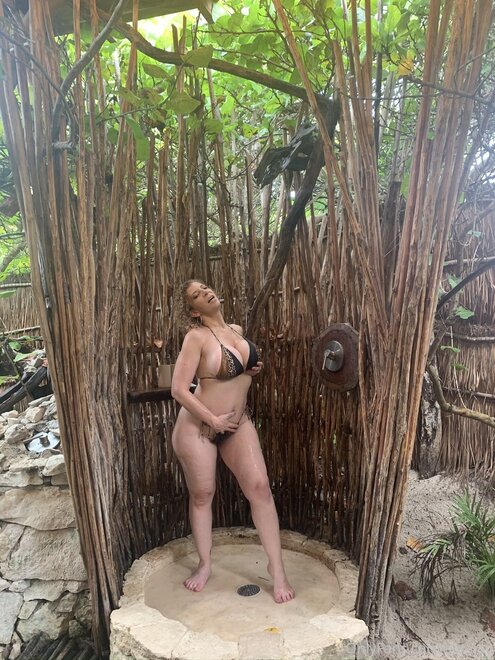 960x1280_657f42e682811eb4f1a21f0cae55155c