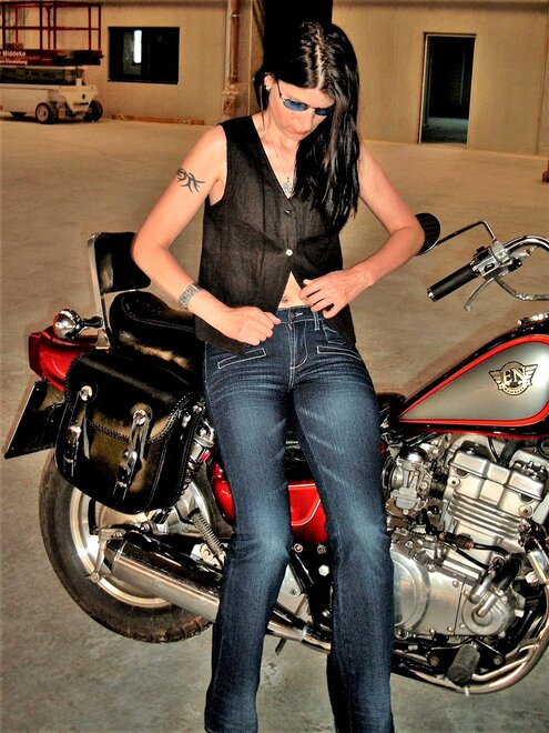 Anemone-Baiker Girl 13