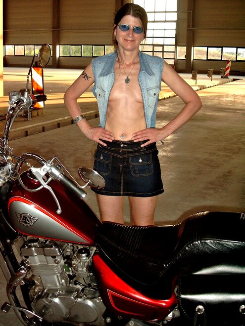 Anemone-Baiker Girl 23