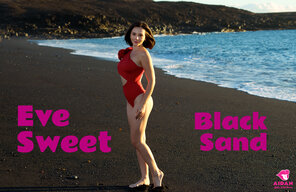 Studly Eve Sweet – Black Sand – 121 pics