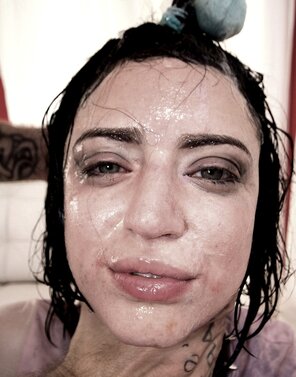 foto amateur Messy facials (69)