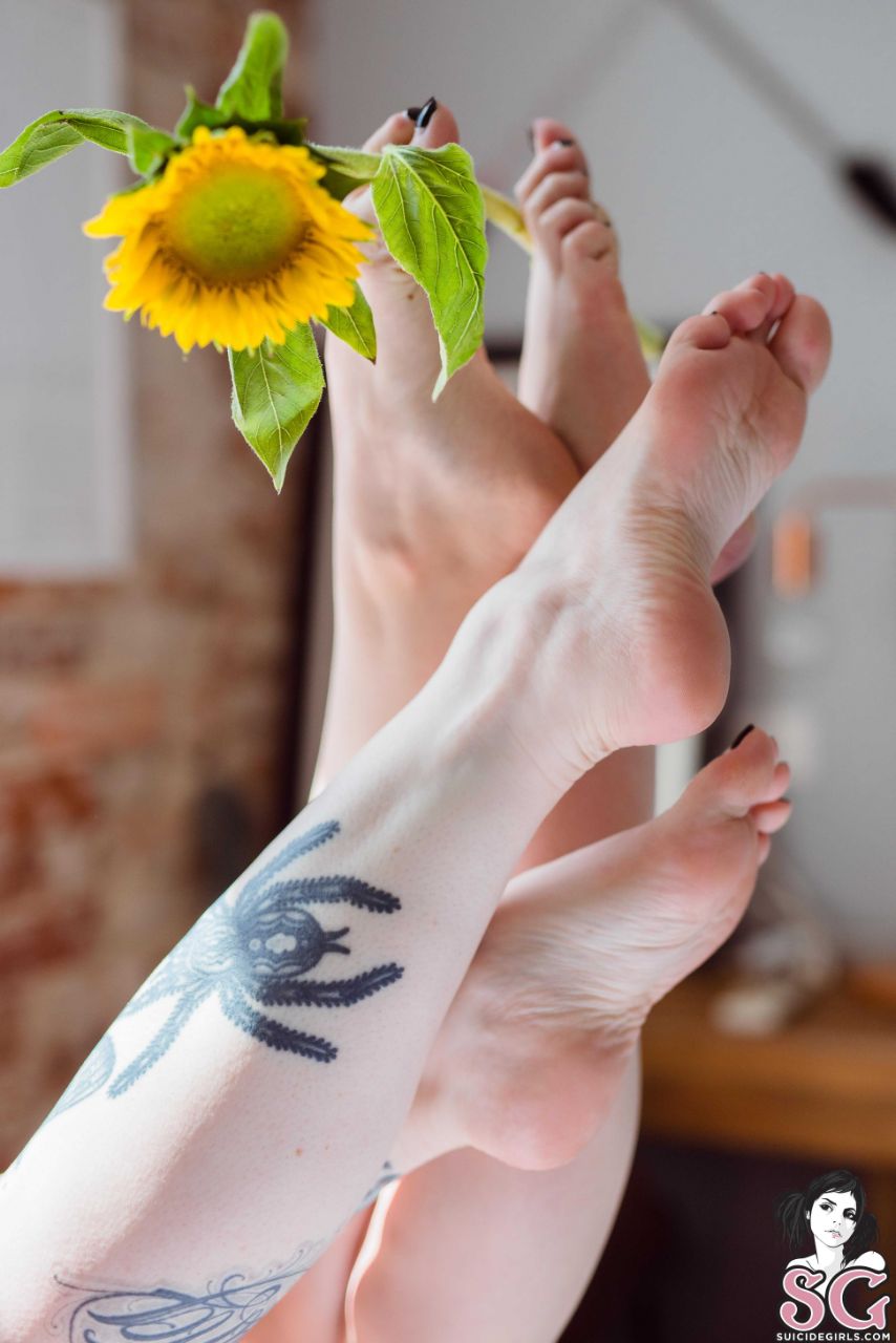 amateur photo 1000156093