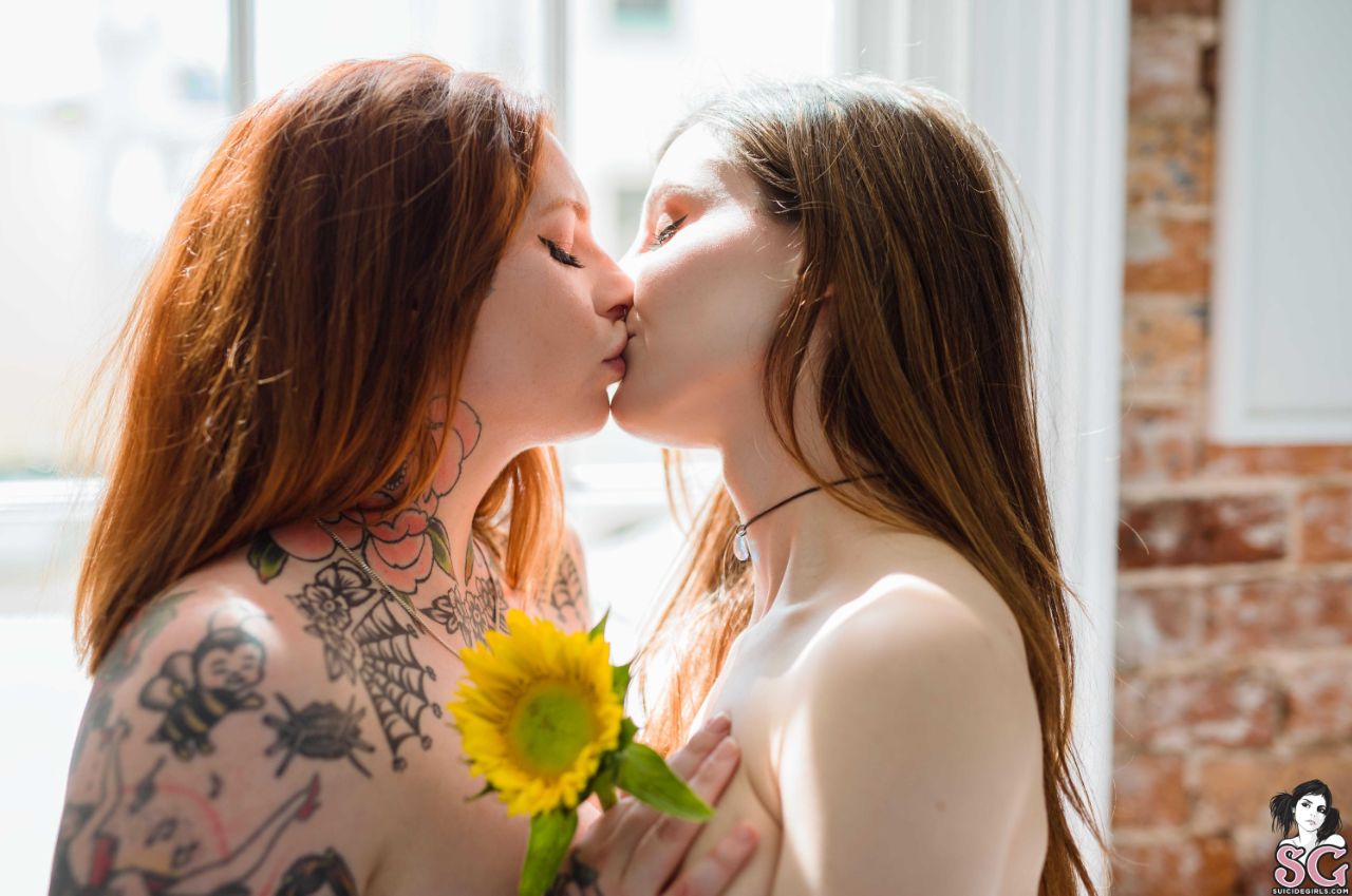 amateur photo 1000156048