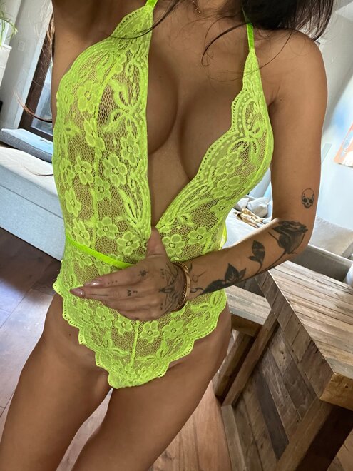asaakira lingerie neongreen 1