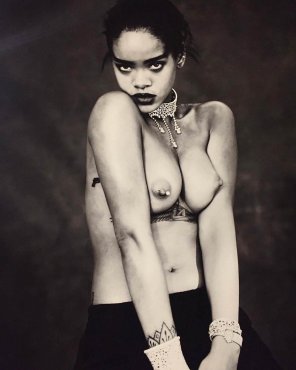 amateur pic Rihanna