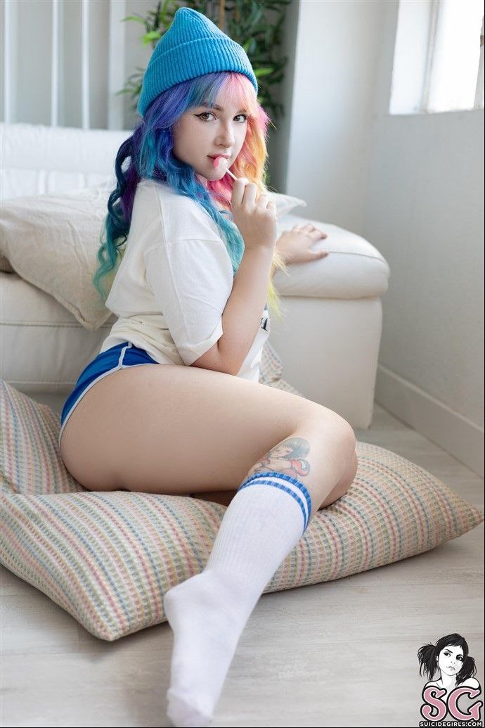 amateur photo 1000156139