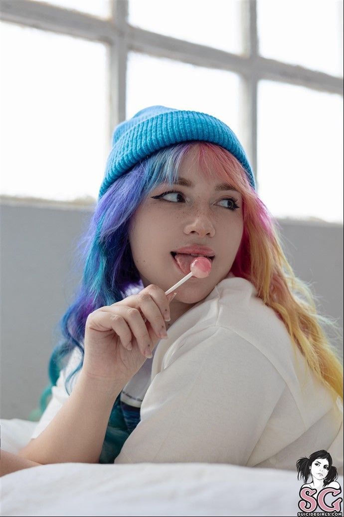 amateur photo 1000156134