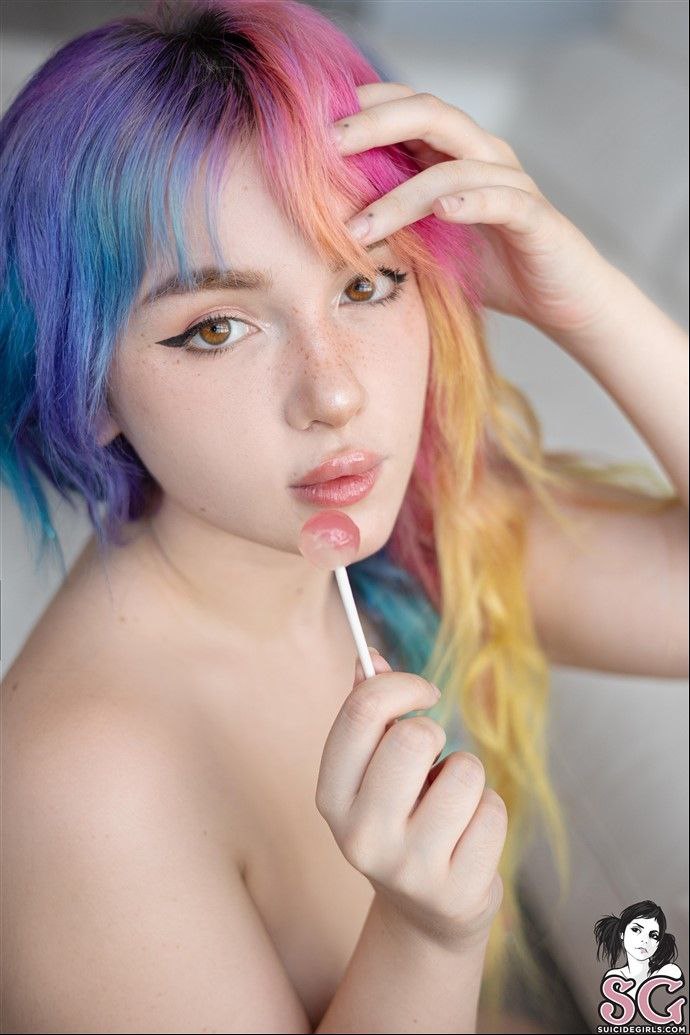 amateur photo 1000156099