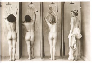 foto amatoriale Young ladies in the shower