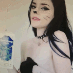 foto amadora kitty cat wants some milk