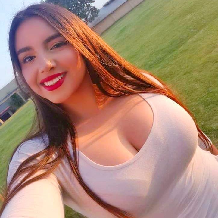 Busty Latino girl Porn Pic - EPORNER