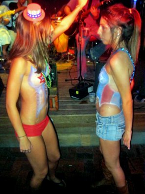 zdjęcie amatorskie Go-go dancing Bikini Party Nightclub 