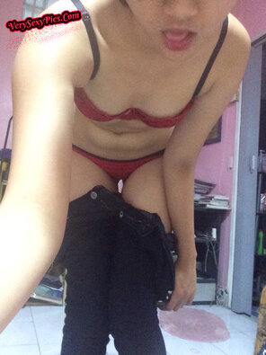foto amatoriale Nude Amateur Pics - Nerdy Asian Teen Striptease29