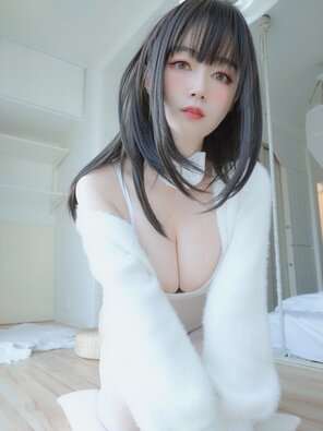 amateur pic Baiyin811 (白银81) - 白丝兔子 (4)