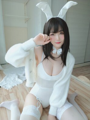 amateur pic Baiyin811 (白银81) - 白丝兔子 (31)