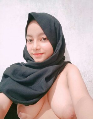 amateur pic Fatima hijabi girl