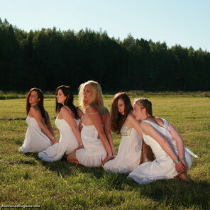 foto amatoriale Ariel Anderssen & Her Friends-Slavegirls - Happy New Year! 103