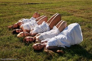 amateur photo Ariel Anderssen & Her Friends-Slavegirls - Happy New Year! 060